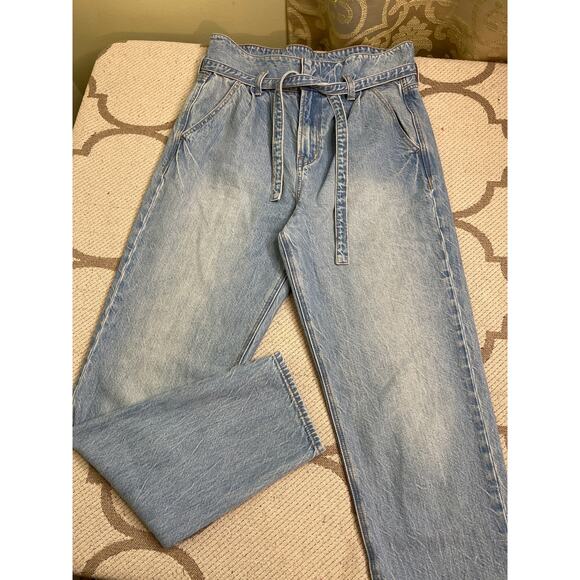 American Eagle Outfitters Mom Jean Pleated Belted Blue Jeans, size 4 Long - Picture 3 of 12